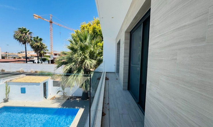 Resale - Villa -
SAN PEDRO DEL PINATAR - LO PAGÁN
