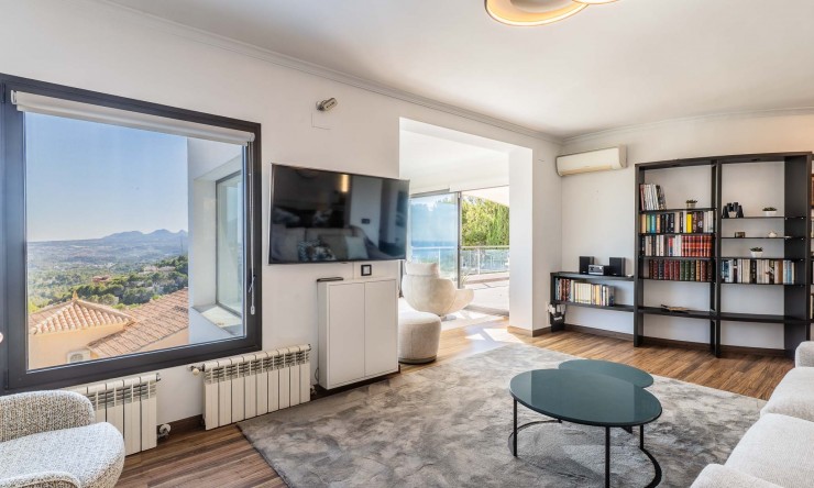 Reventa - Villa -
Altea