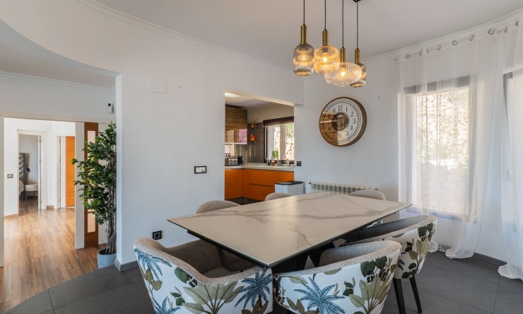 Reventa - Villa -
Altea