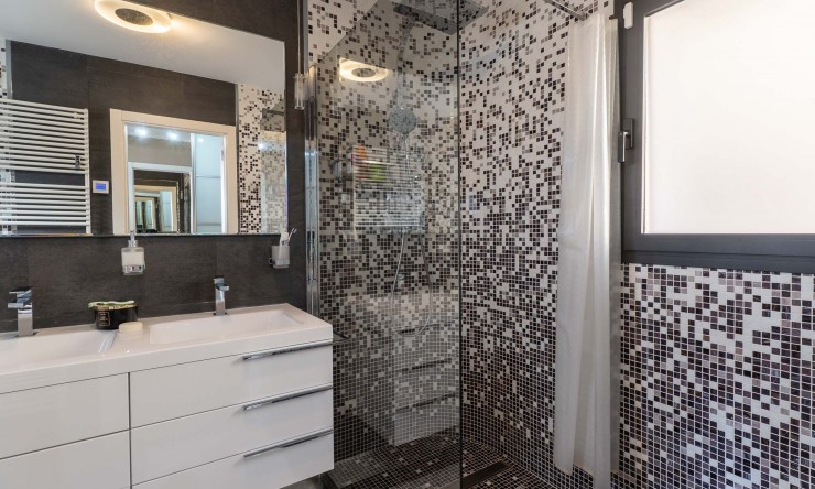 Reventa - Villa -
Altea