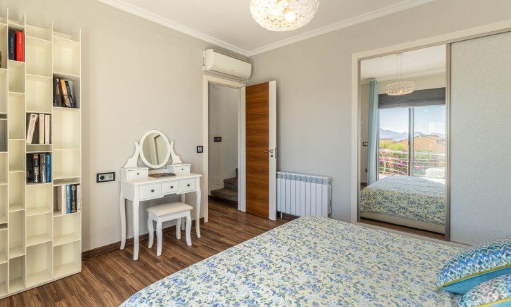 Reventa - Villa -
Altea