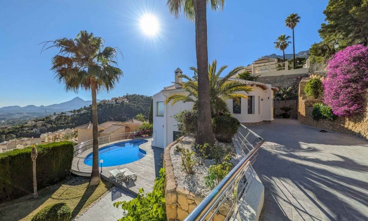 Reventa - Villa -
Altea