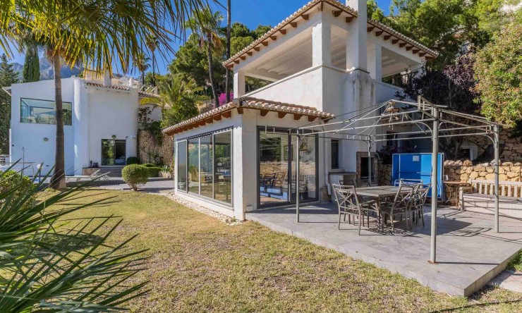 Reventa - Villa -
Altea