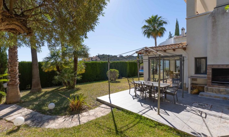 Reventa - Villa -
Altea