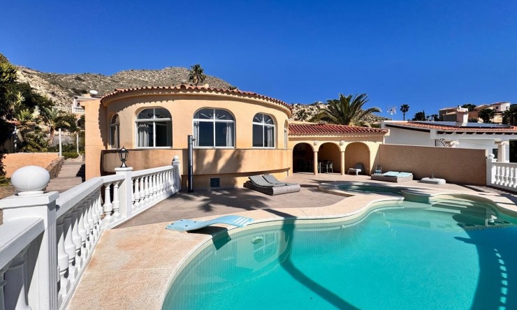 Wiederverkauf - Villa -
Campello