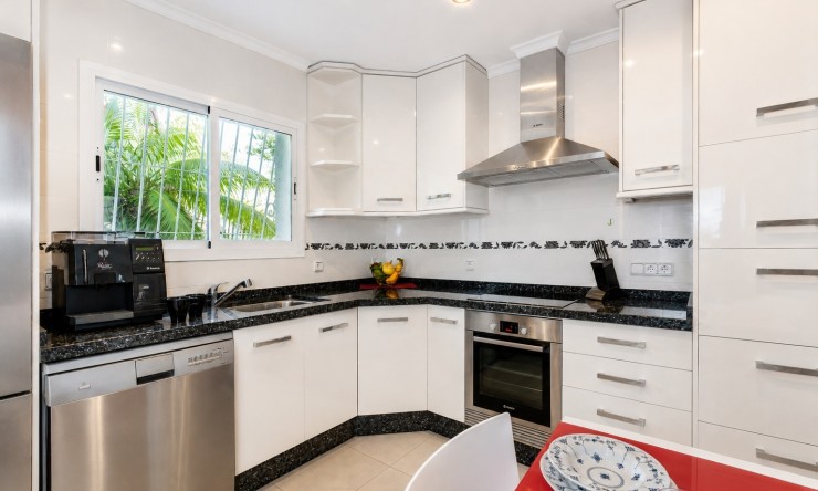 Resale - Villa -
Jávea / Xàbia - La Granadella  - Costa Nova