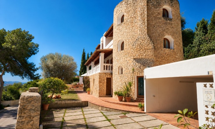 Resale - Villa -
Santa Eulària des Riu - Can Furnet