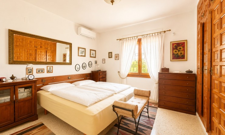 Resale - Villa -
Moraira - Paichi