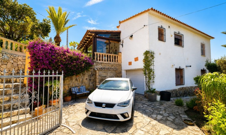 Resale - Villa -
Moraira - Paichi