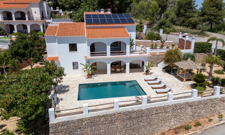 Resale - Villa -
Oliva - Oliva Pueblo