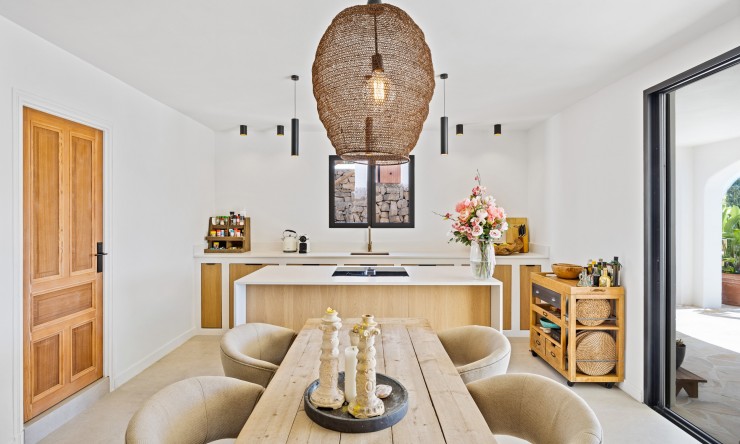 Resale - Villa -
Oliva - Oliva Pueblo