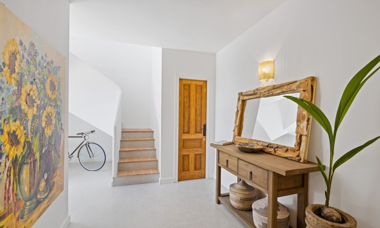Resale - Villa -
Oliva - Oliva Pueblo