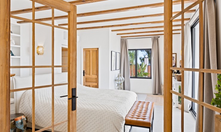 Resale - Villa -
Oliva - Oliva Pueblo