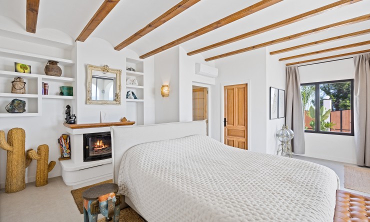 Resale - Villa -
Oliva - Oliva Pueblo