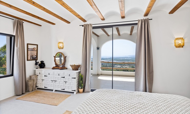 Resale - Villa -
Oliva - Oliva Pueblo
