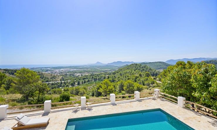 Resale - Villa -
Oliva - Oliva Pueblo