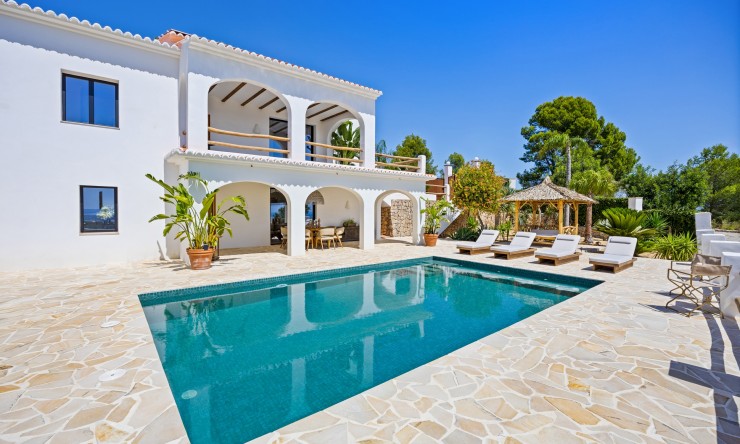 Resale - Villa -
Oliva - Oliva Pueblo