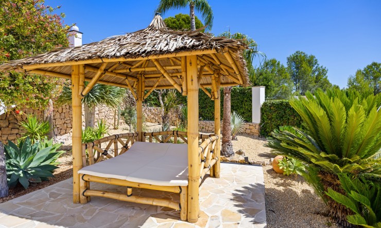 Resale - Villa -
Oliva - Oliva Pueblo