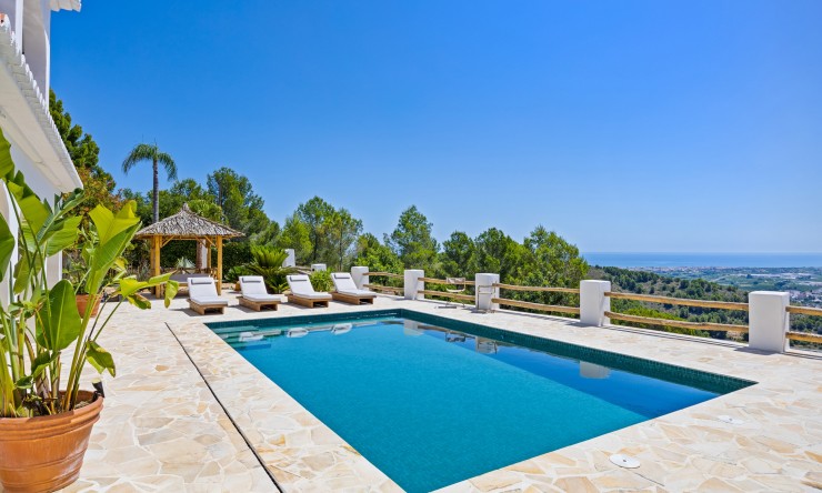 Resale - Villa -
Oliva - Oliva Pueblo