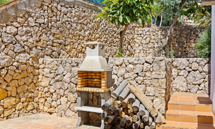 Resale - Villa -
Oliva - Oliva Pueblo