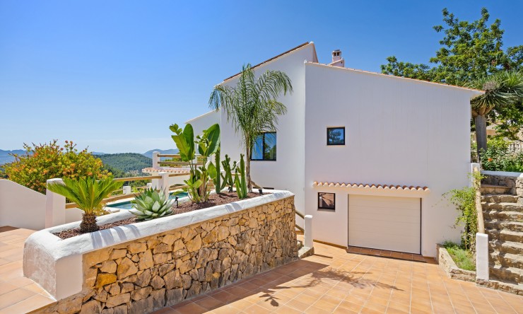 Resale - Villa -
Oliva - Oliva Pueblo