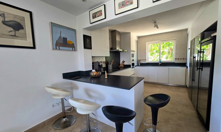 Resale - Villa -
Altea