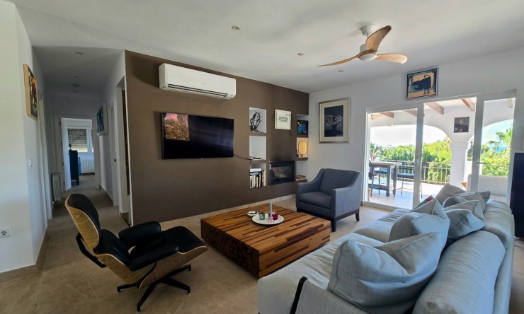 Resale - Villa -
Altea
