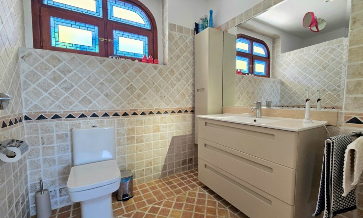 Resale - Villa -
Altea