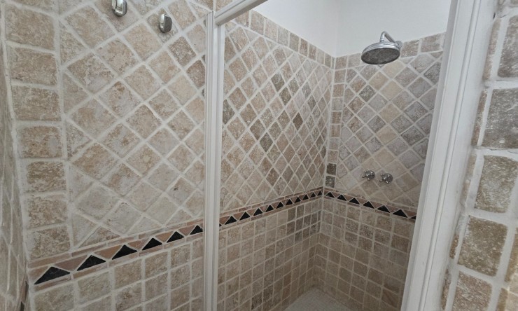 Resale - Villa -
Altea