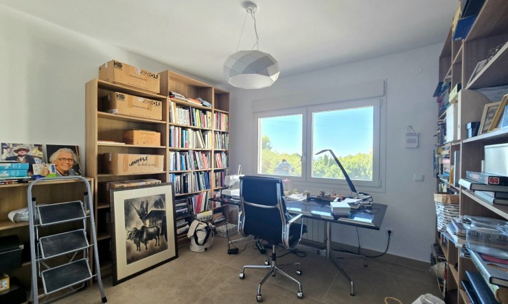 Resale - Villa -
Altea