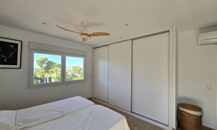 Resale - Villa -
Altea