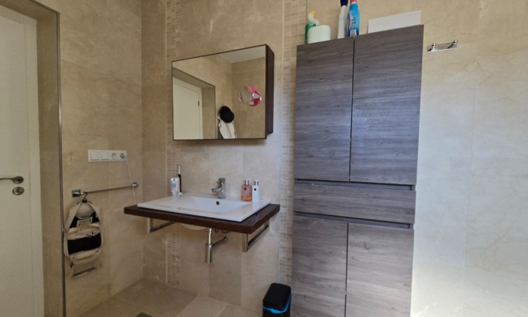 Resale - Villa -
Altea