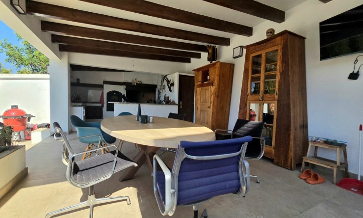Resale - Villa -
Altea