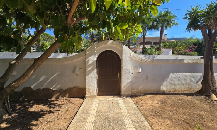 Resale - Villa -
Altea