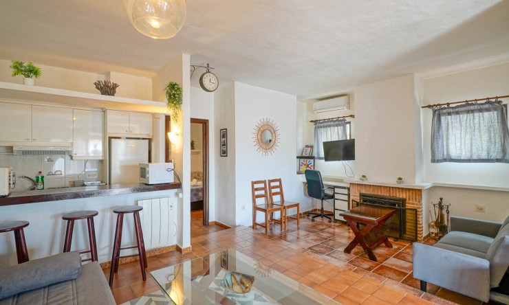 Resale - Apartment -
Moraira - Pueblo Alcasar