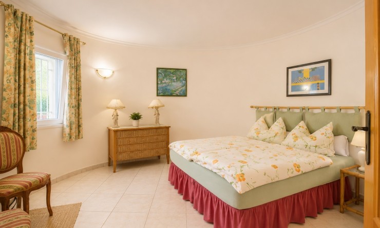 Resale - Villa -
Benissa - Cala Advocat - Baladrar