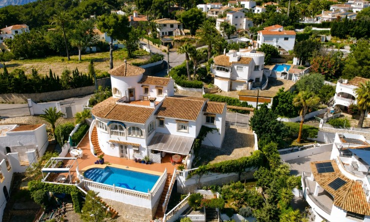 Resale - Villa -
Benissa - Cala Advocat - Baladrar