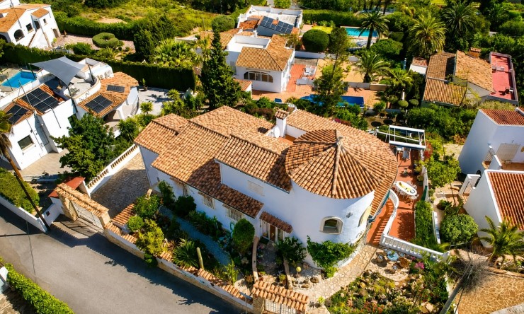 Resale - Villa -
Benissa - Cala Advocat - Baladrar