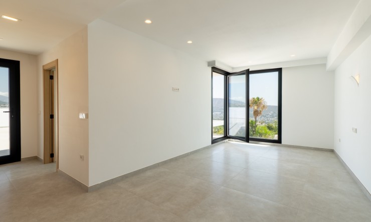 Neue Gebäude - Villa -
Moraira - Benimeit