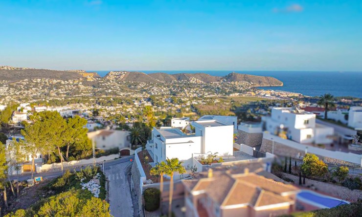 Neue Gebäude - Villa -
Moraira - Benimeit