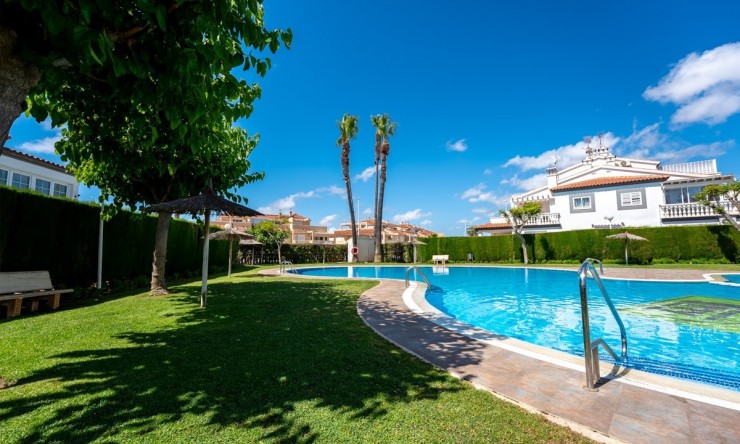 Resale - Rustic House -
Orihuela Costa - La Florida