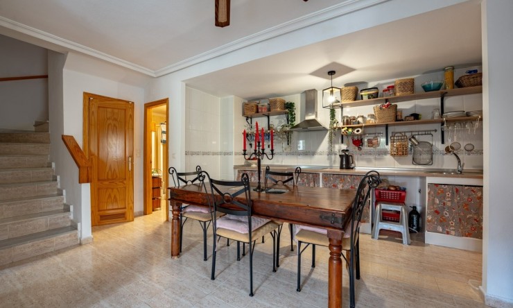 Resale - Rustic House -
Orihuela Costa - La Florida