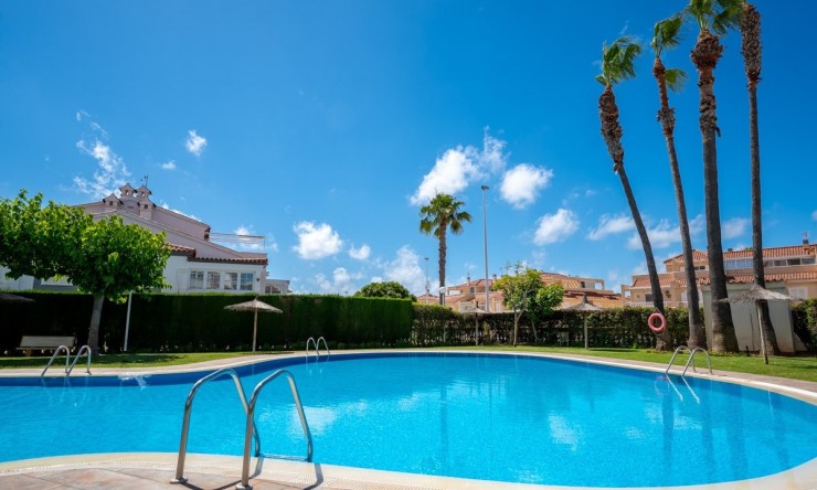 Resale - Rustic House -
Orihuela Costa - La Florida