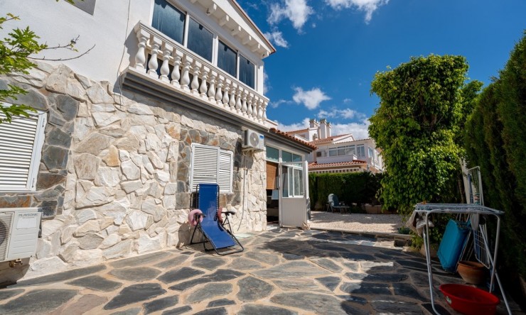 Resale - Rustic House -
Orihuela Costa - La Florida