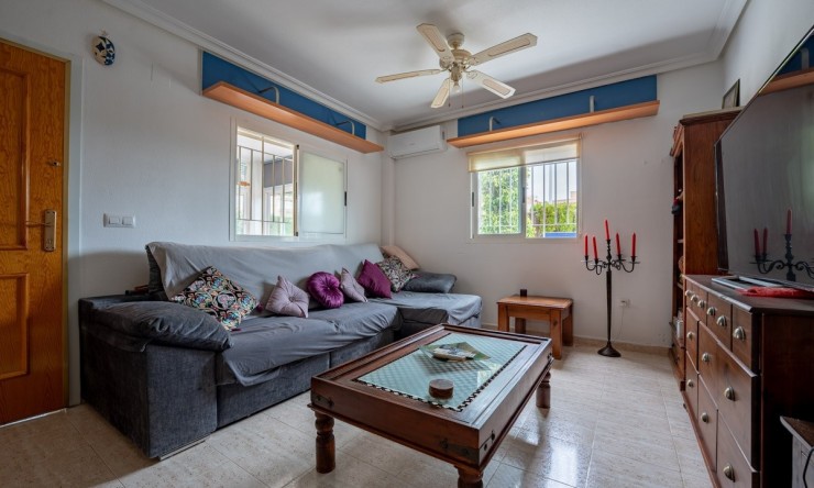 Resale - Rustic House -
Orihuela Costa - La Florida