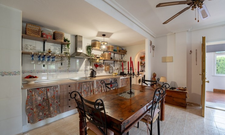 Resale - Rustic House -
Orihuela Costa - La Florida