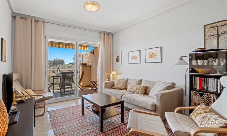 Reventa - Apartamento -
Cabo Roig