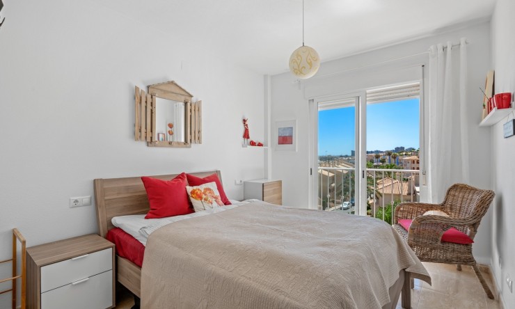 Reventa - Apartamento -
Cabo Roig