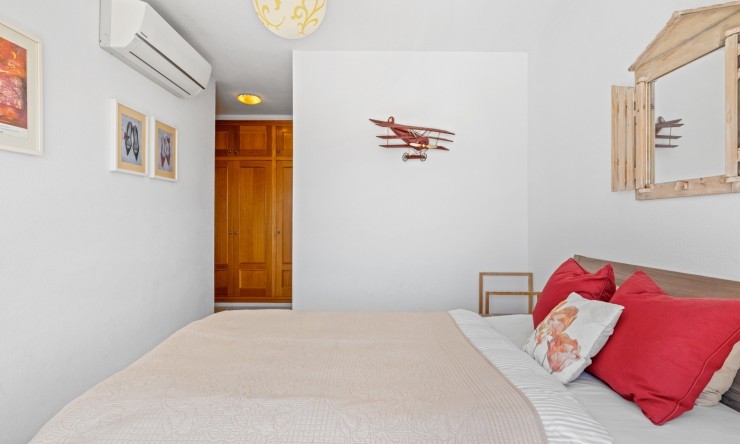 Reventa - Apartamento -
Cabo Roig