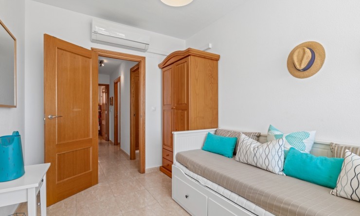 Reventa - Apartamento -
Cabo Roig
